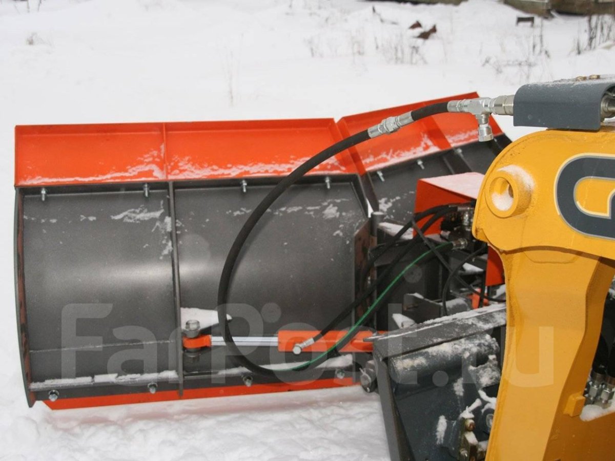 V-образный отвал для минипогрузчика