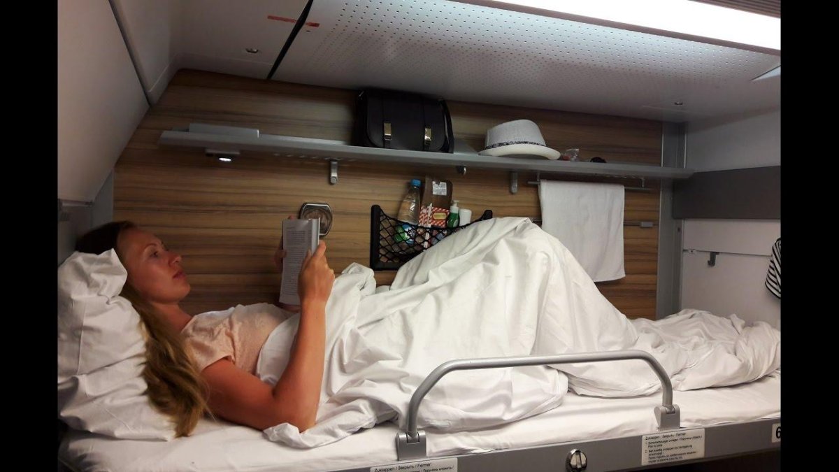 Поезд 102м премиум Москва Адлер