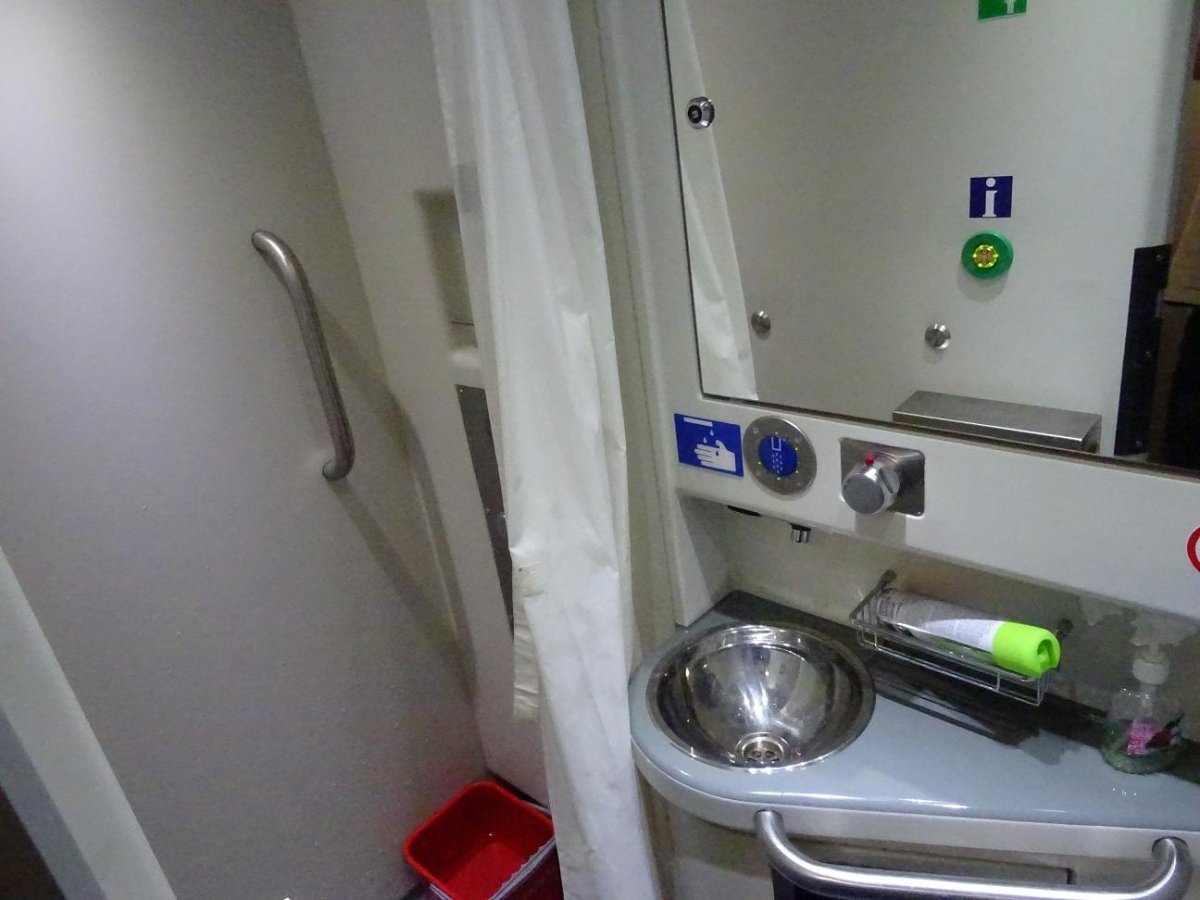 Поезд 102 Москва Адлер