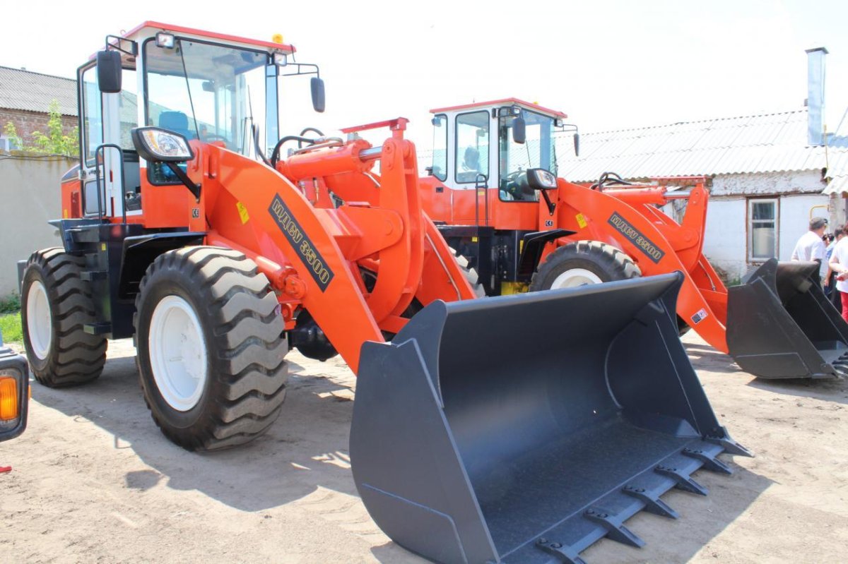 Фронтальный погрузчик МДСУ 3500