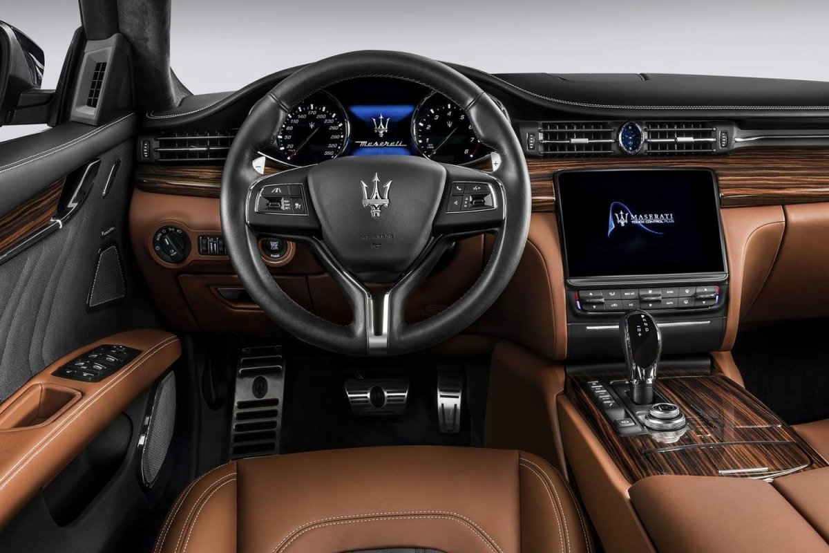 Мазерати Кватропорте 2017