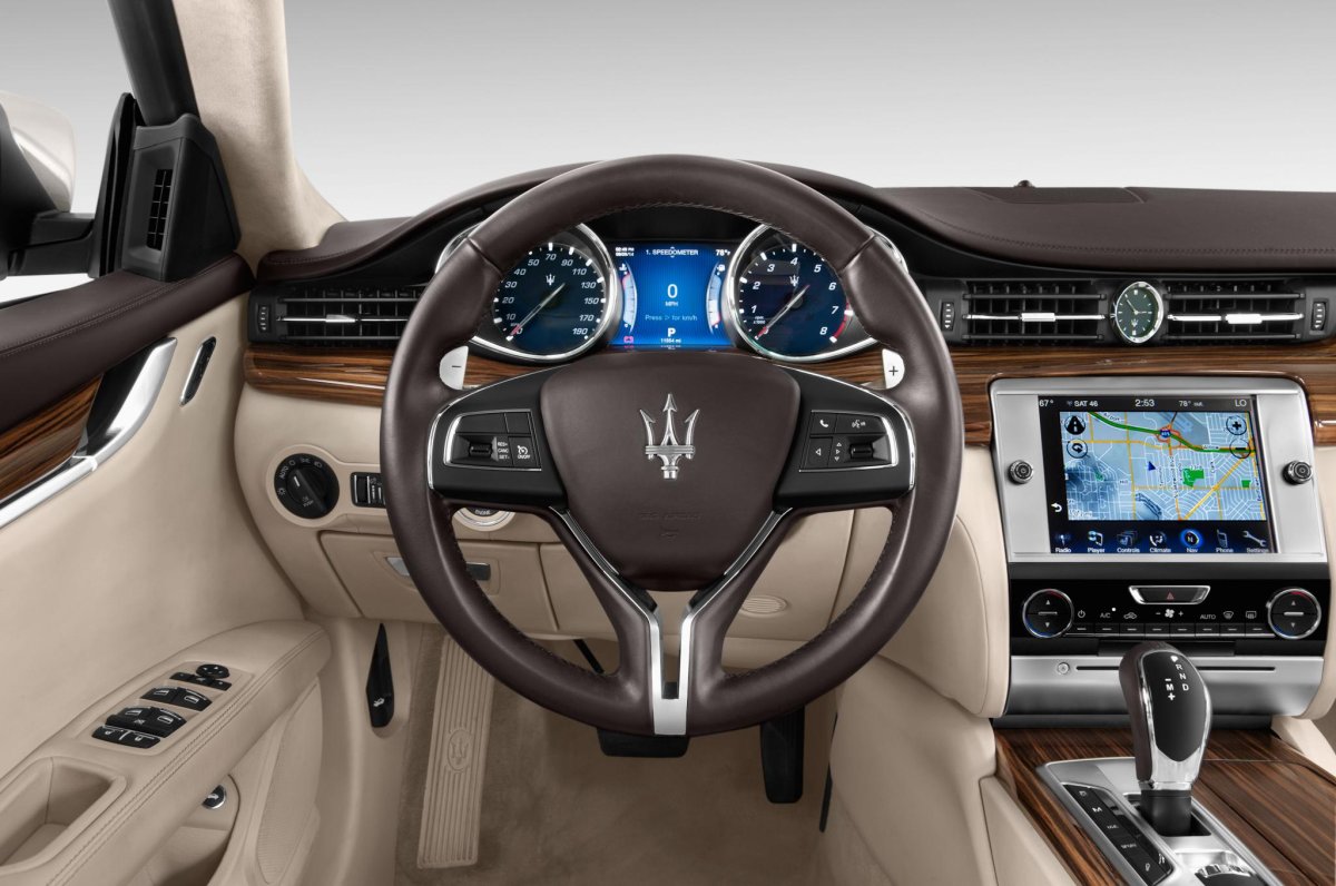 Maserati Quattroporte 2022 салон