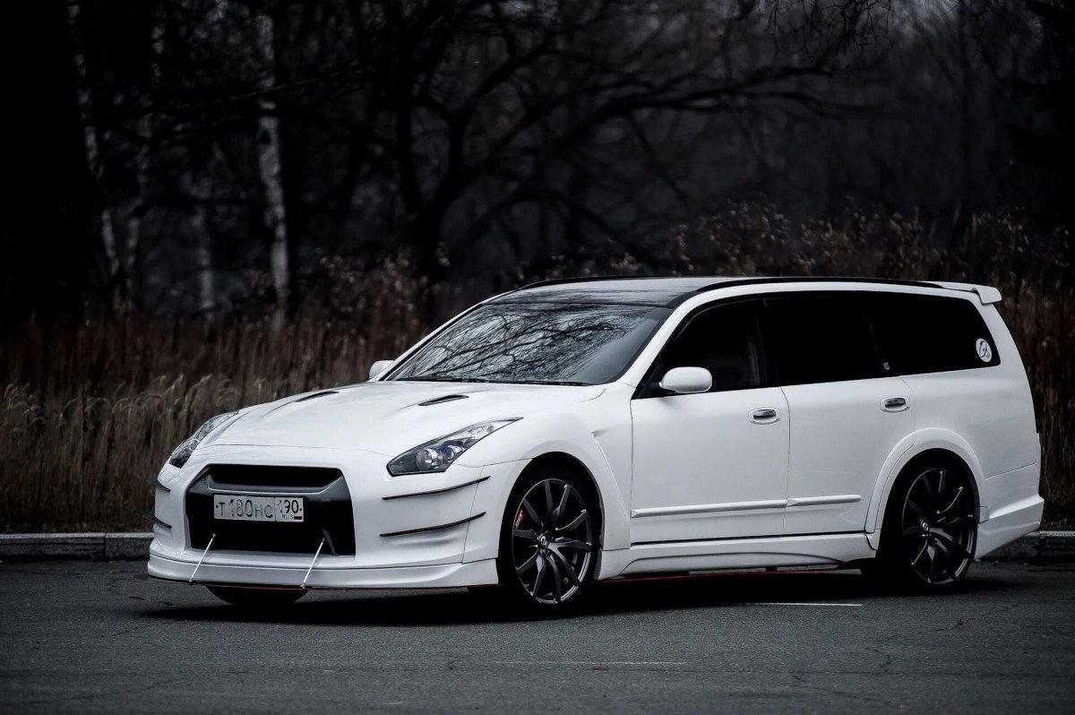 Nissan Stagea GTR 35