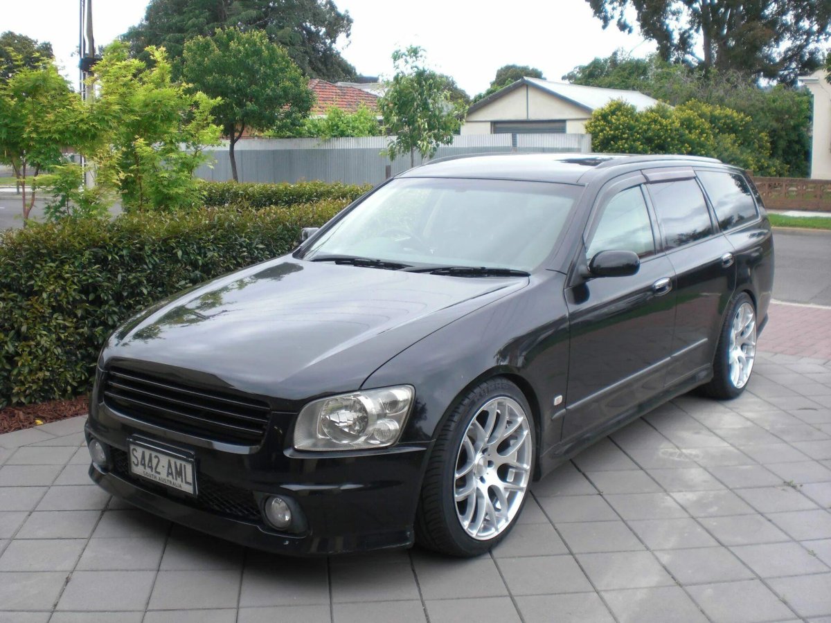 Nissan Stagea m35