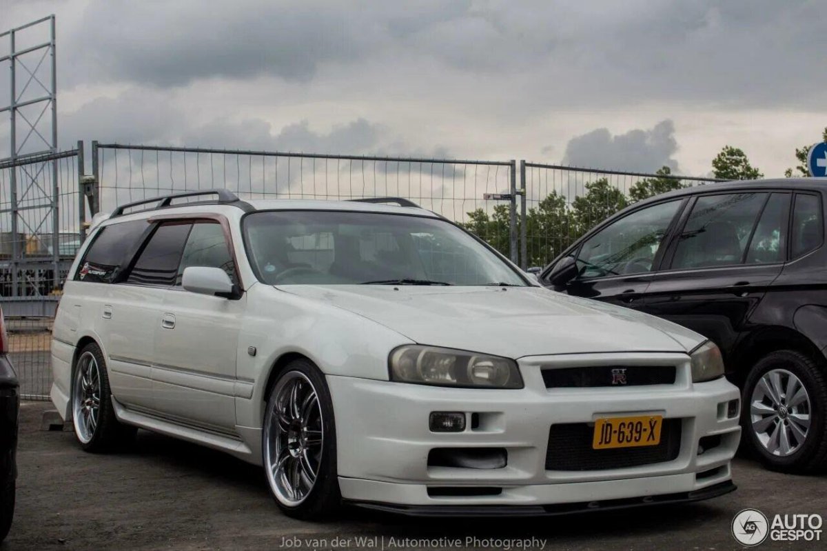 Nissan Stagea r34