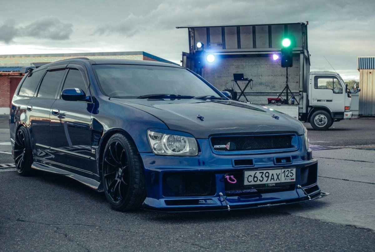 Nissan Stagea m34