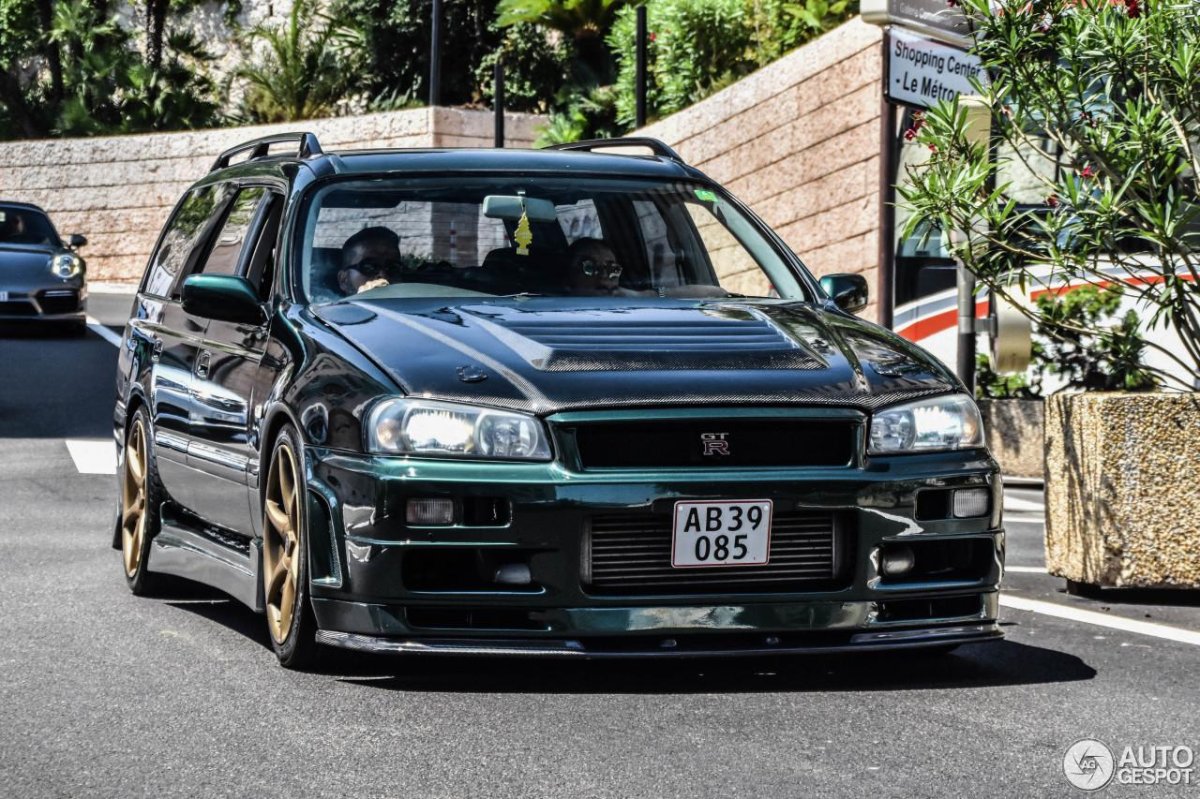 Nissan Stagea r34 gt-r