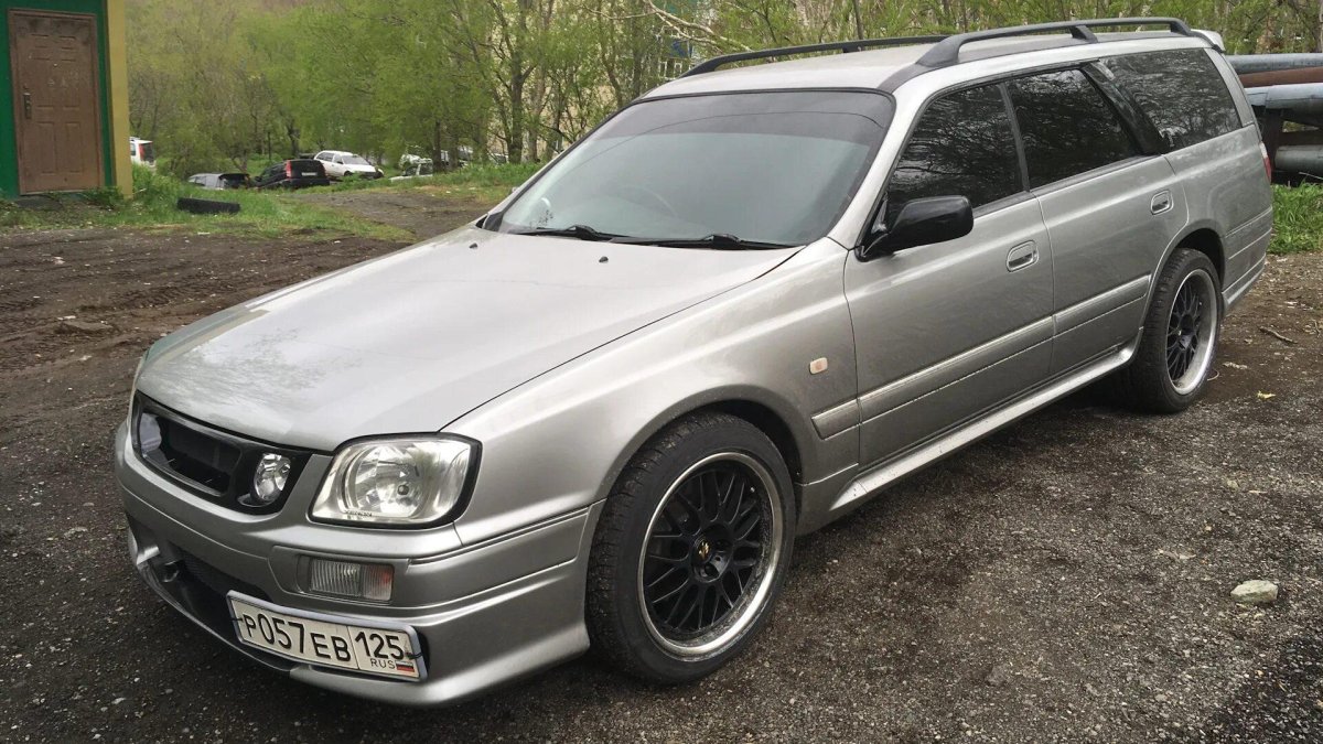 Nissan Stagea 2000