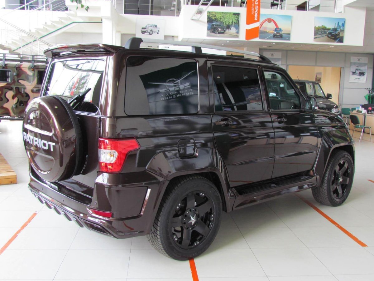 УАЗ Патриот 2021 в обвесе