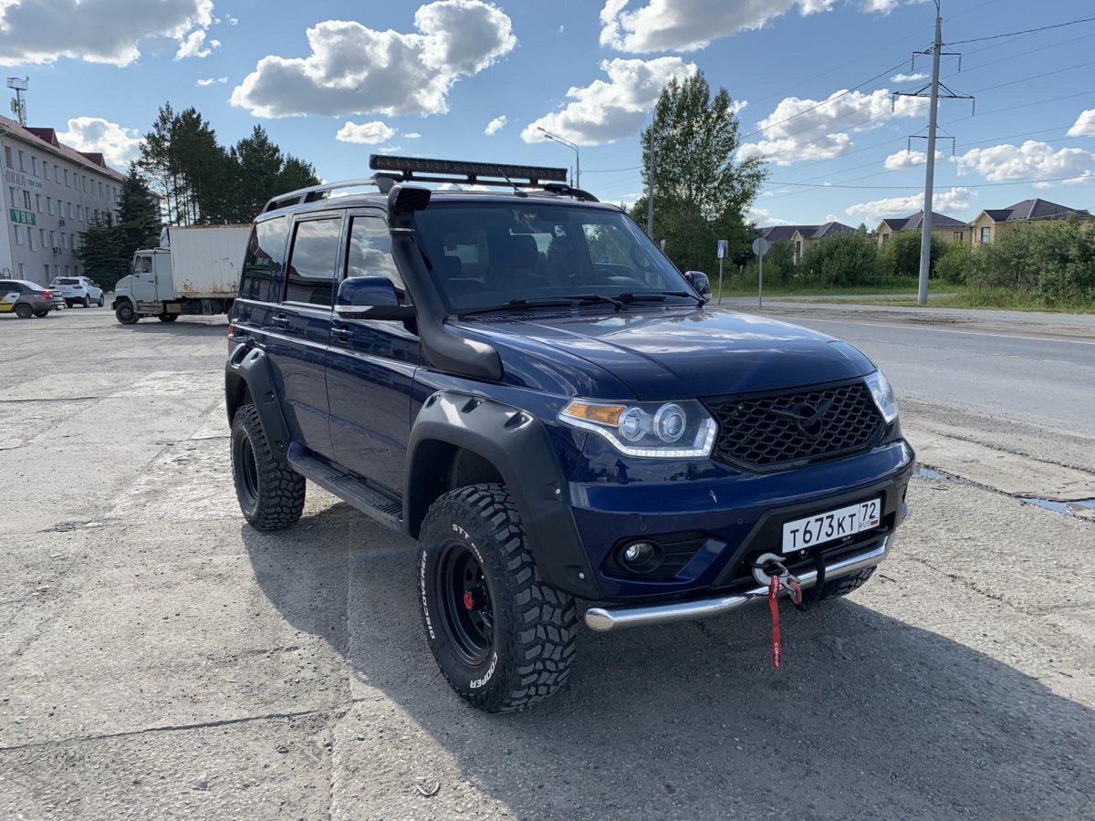 УАЗ Патриот 2015 с бушвакерами