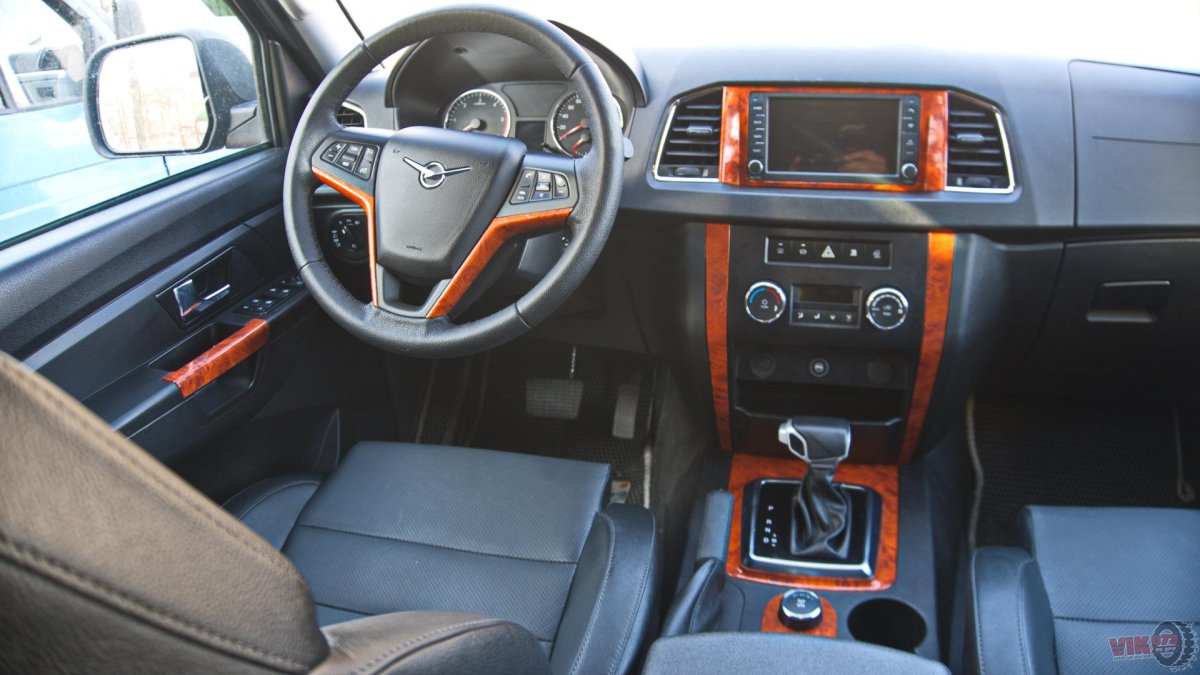 УАЗ Патриот 2020 салон под дерево