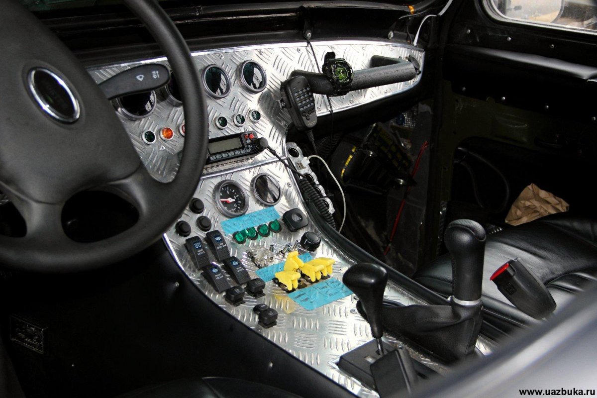 УАЗ 469 Хантер салон