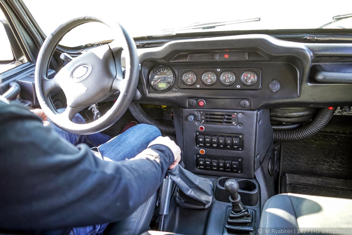 УАЗ 469 Хантер салон