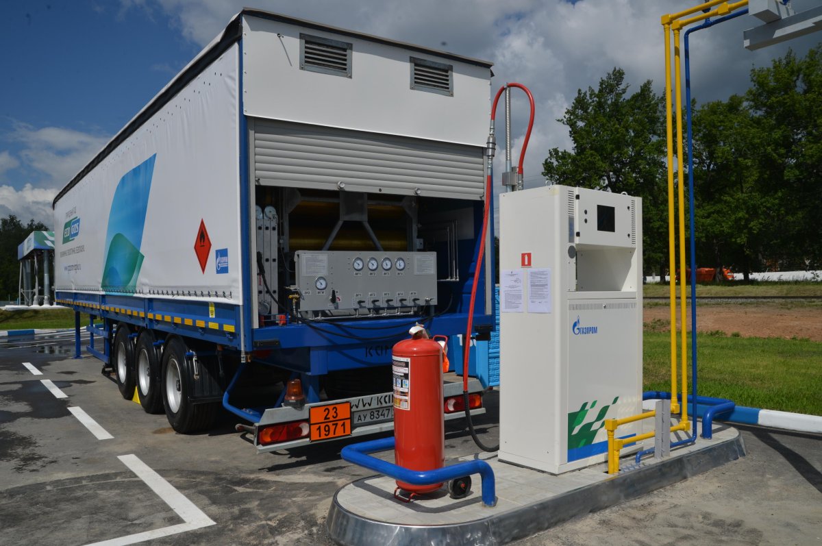 Передвижной автомобильный газовый заправщик ПАГЗ