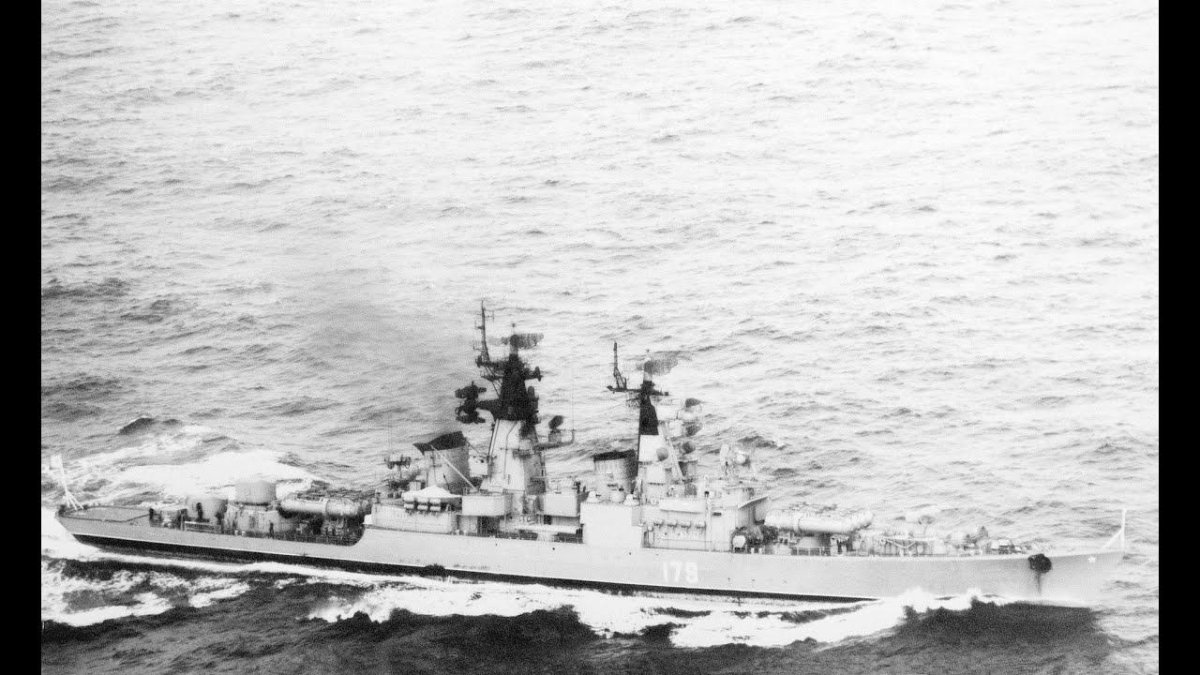 Варяг ракетный крейсер, 1963