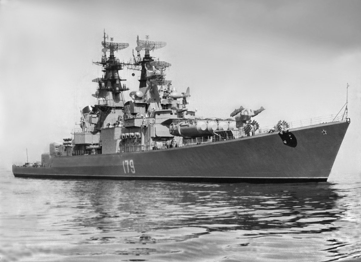 Ракетный крейсер Адмирал Головко