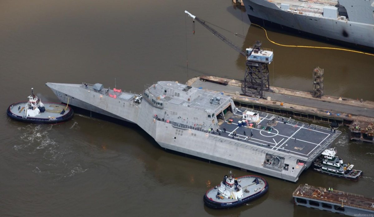 Корабль USS LCS-22 `Kansas City`
