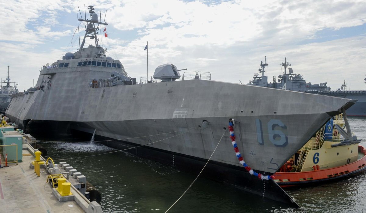 USS Independence LCS-2 внутри