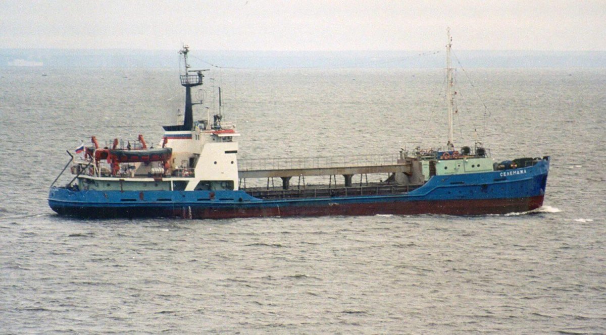 Шаланда баржа