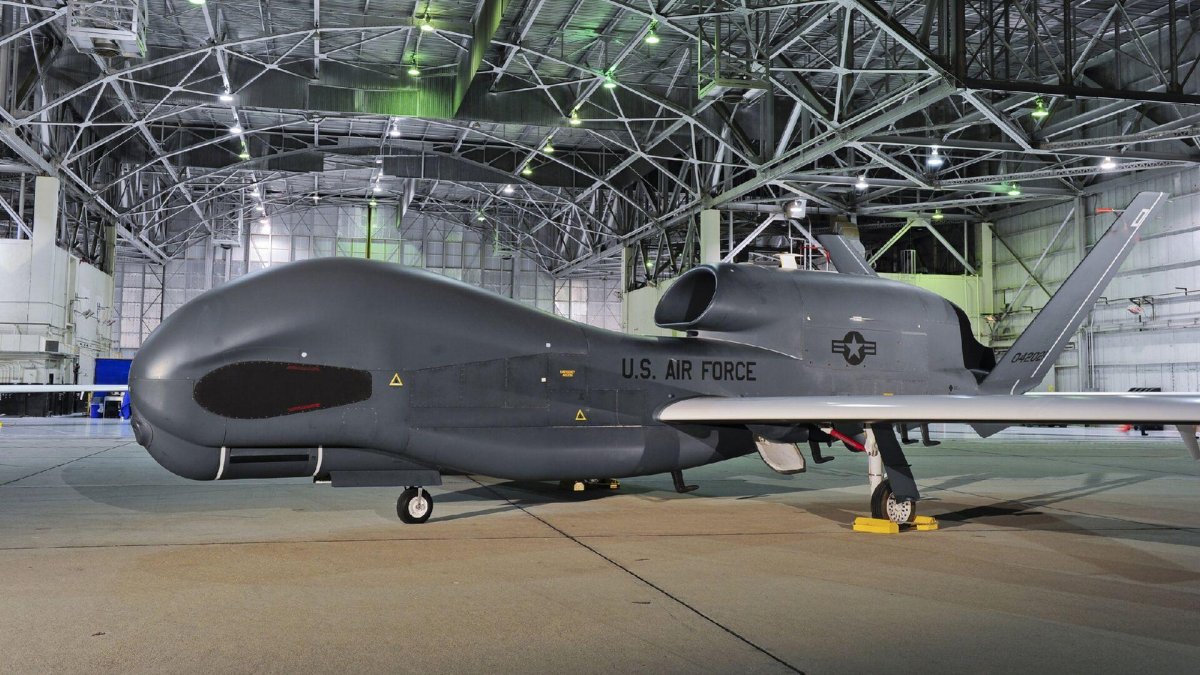 Самолет Northrop Grumman RQ-4b Global Hawk