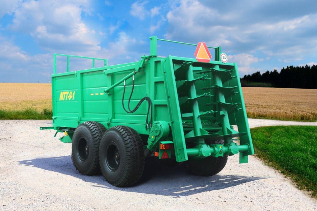 МТТ-9 разбрасыватель