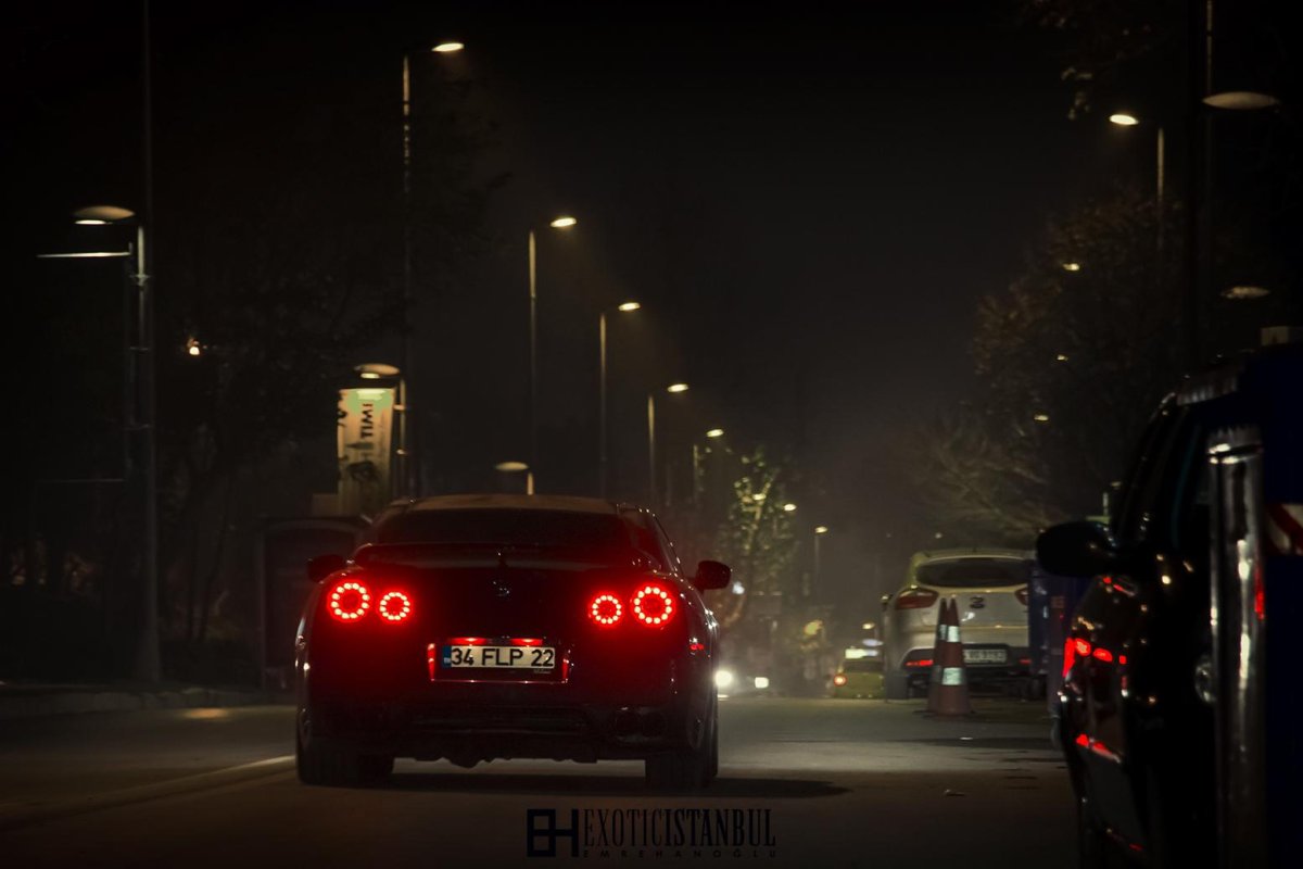 Машина ночью