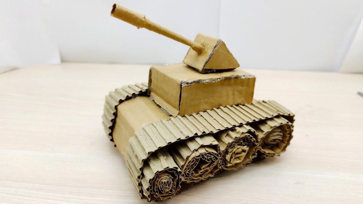 Танк из бумаги