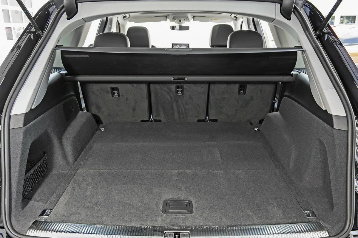 Audi q7 2020 багажник