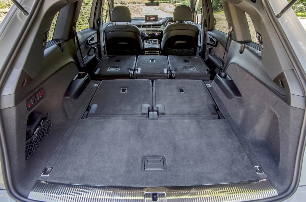 Audi q7 7 местный