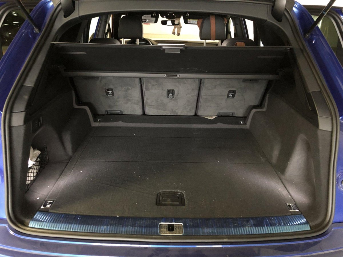 Ауди q8 багажник