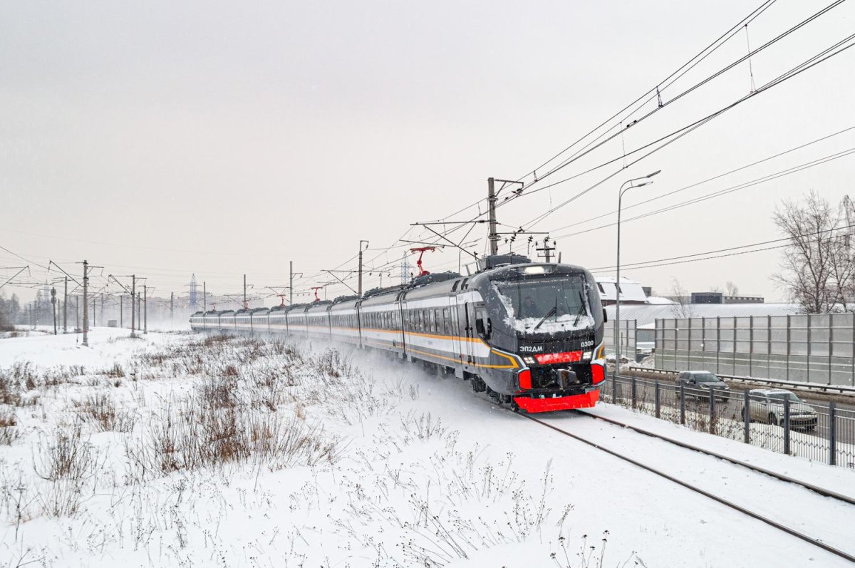 Новый электропоезд эп2дм-0300