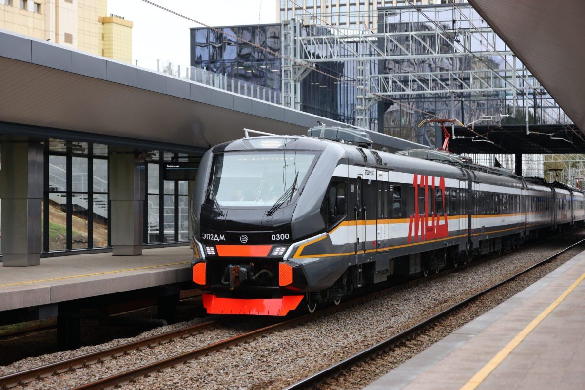 Эп2дм новый поезд