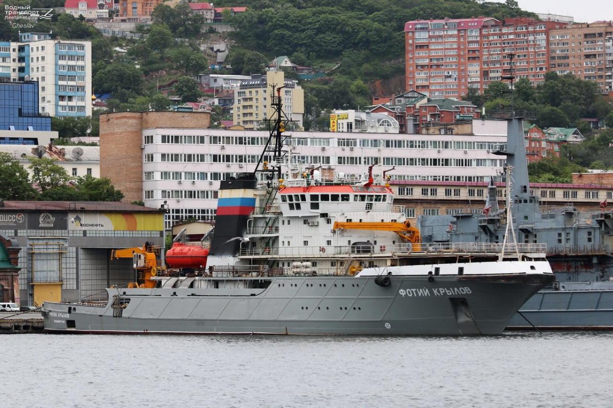 Фотий Крылов спасательное судно