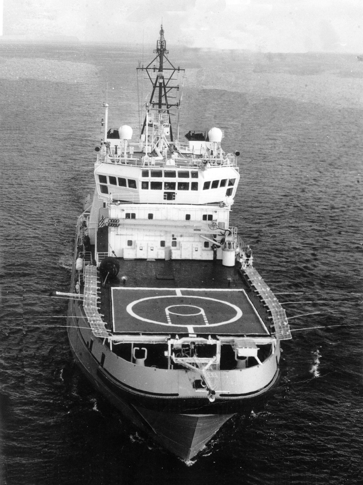 Океанский буксир спасатель