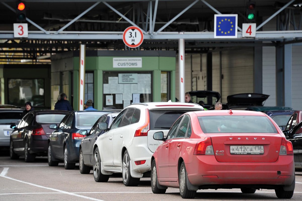 Автомобили на границе