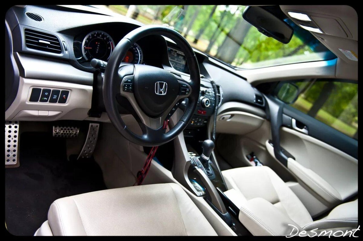 Honda Accord 8 белый салон