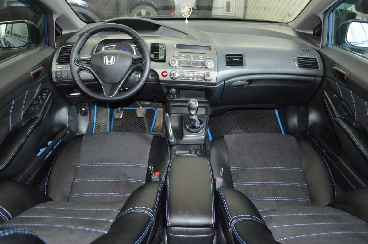 Civic 4d 2008 салон
