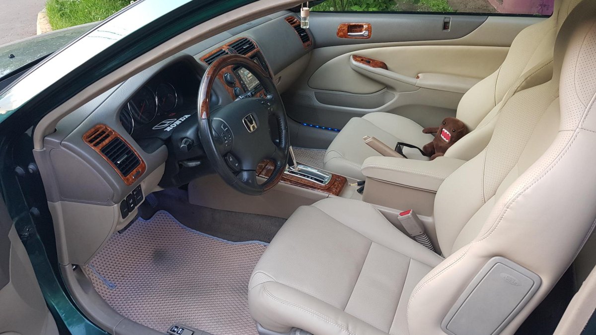 Honda Civic седан 2002 салон
