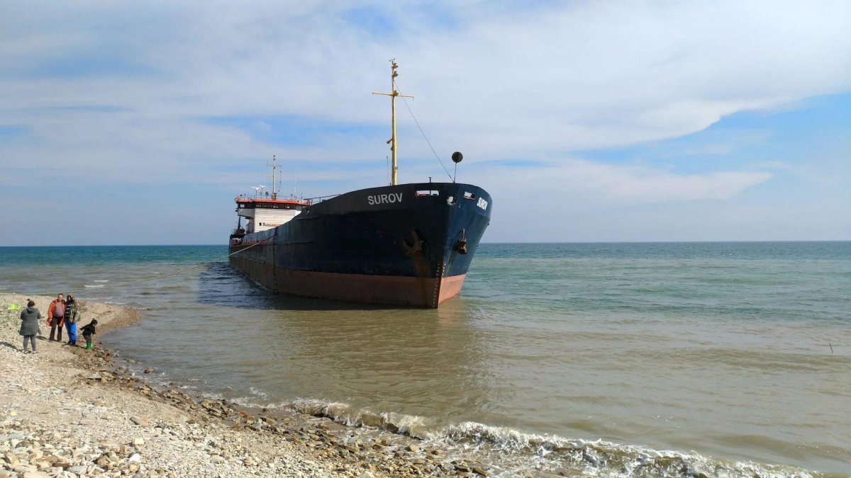 Сухогруз суров Тамань