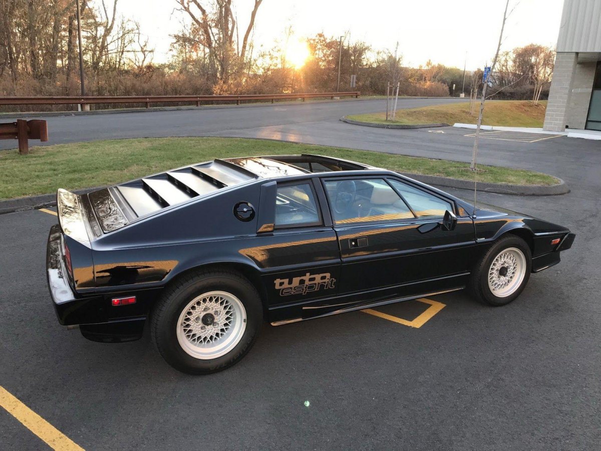 Лотус Эсприт 1990