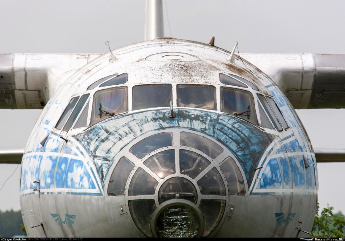 АН-10 кабина