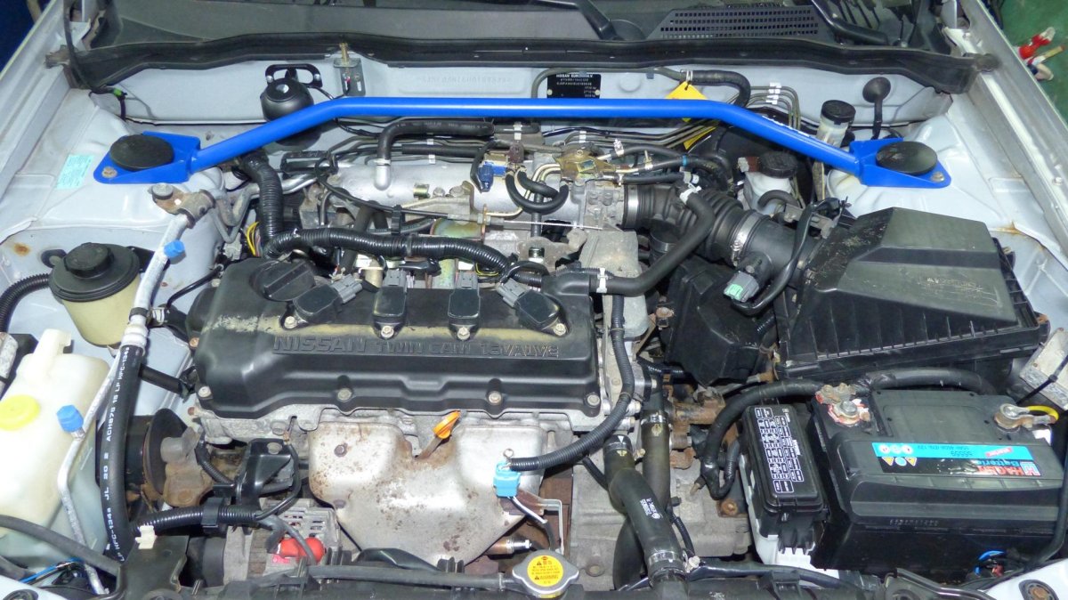 Nissan Almera n16 под капотом