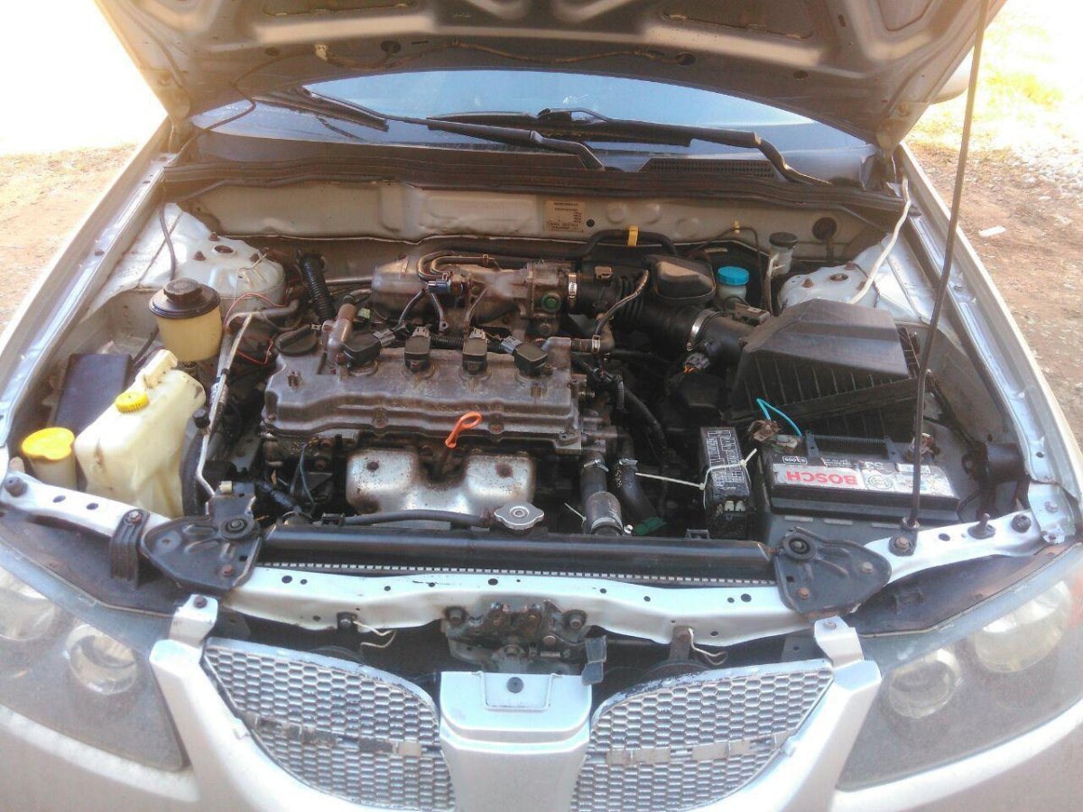 Nissan Almera n16 подкапотное
