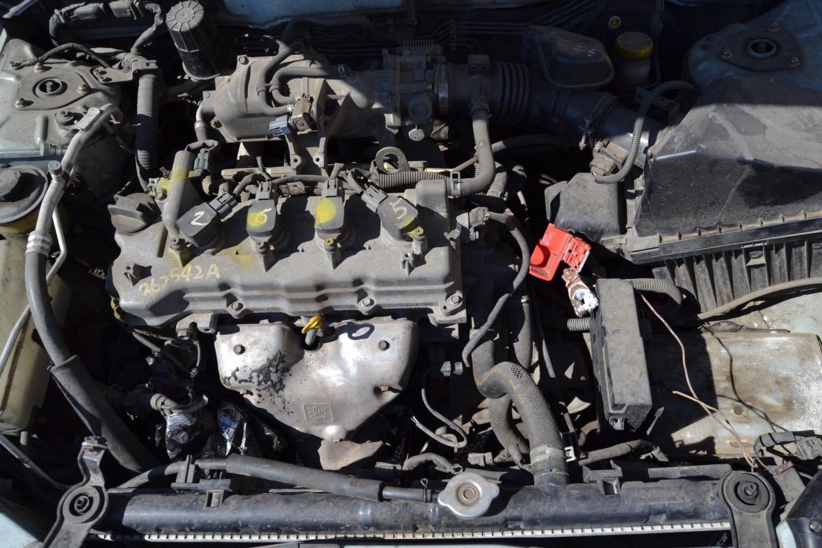 Ниссан Альмера Классик 2006 под капотом