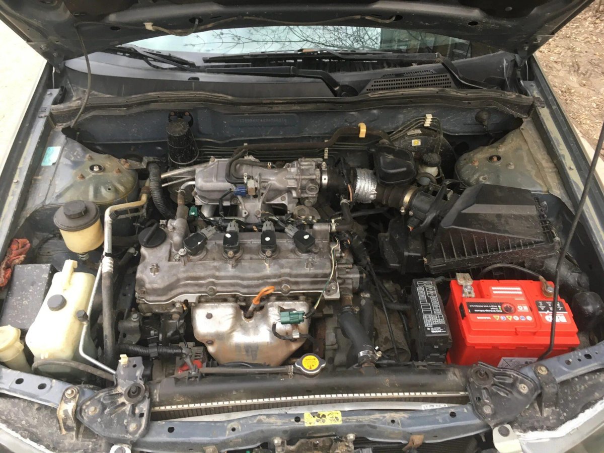 Подкапотка Ниссан Альмера н16