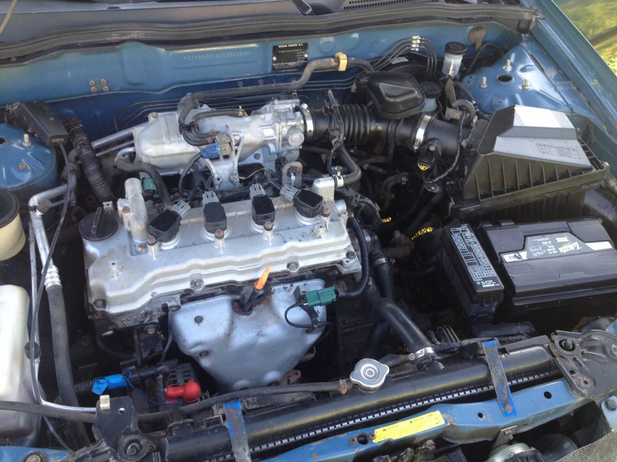 Nissan Almera n16 подкапотное