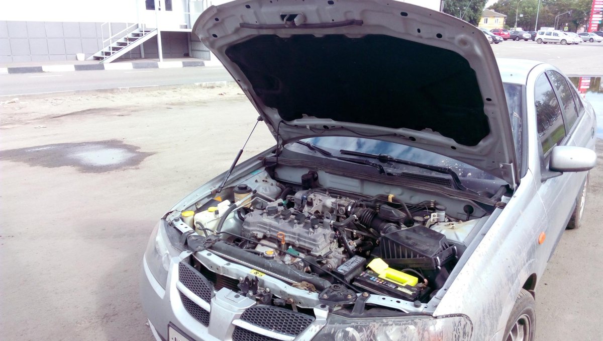 Газовые упоры капот Nissan Almera g15