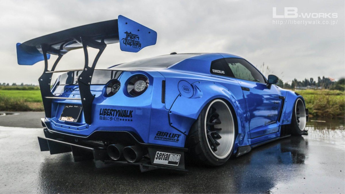 Nissan Skyline GTR 35 Liberty walk