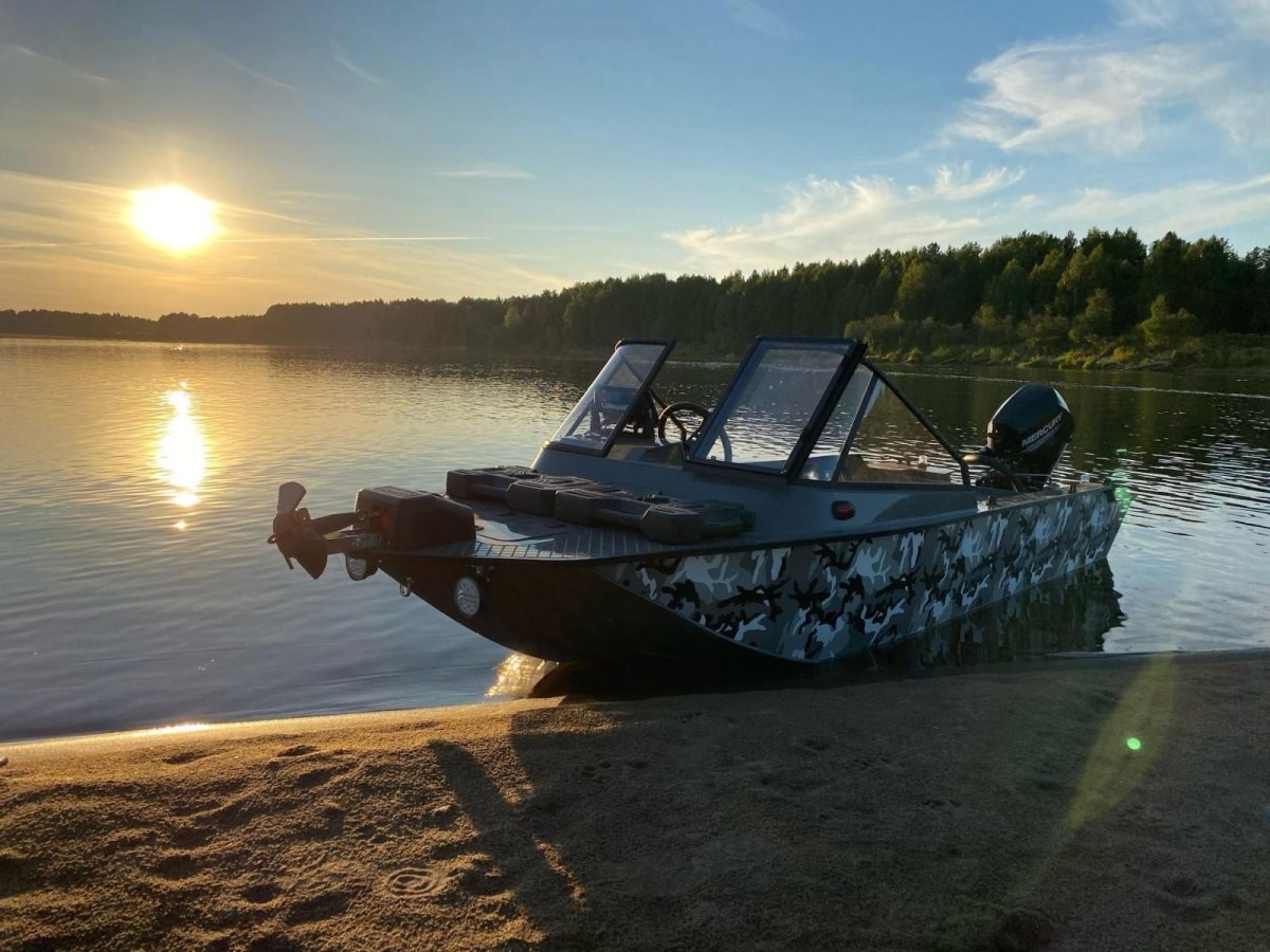 Лодка swimmer 370 XL