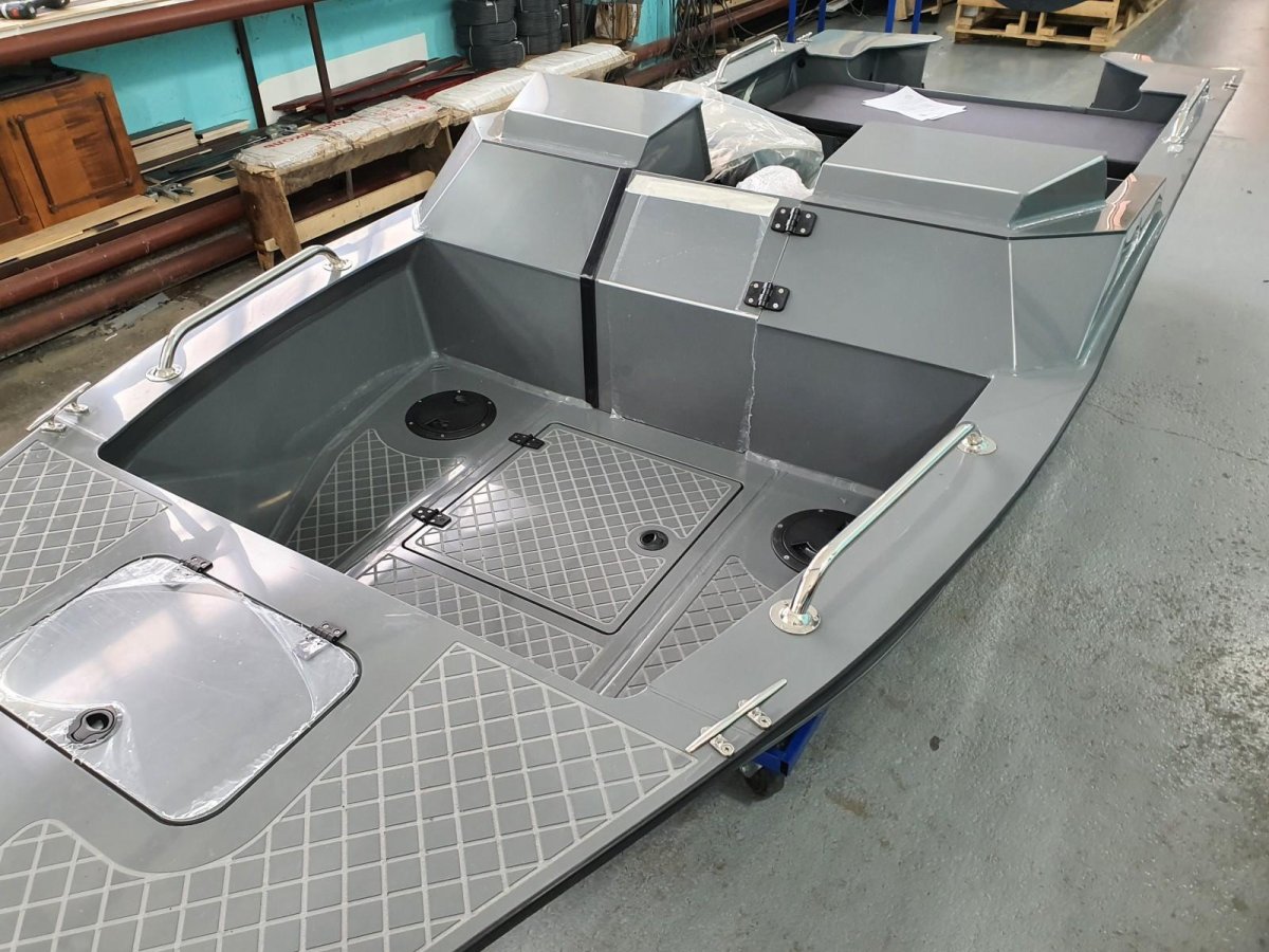 Лодка swimmer 450